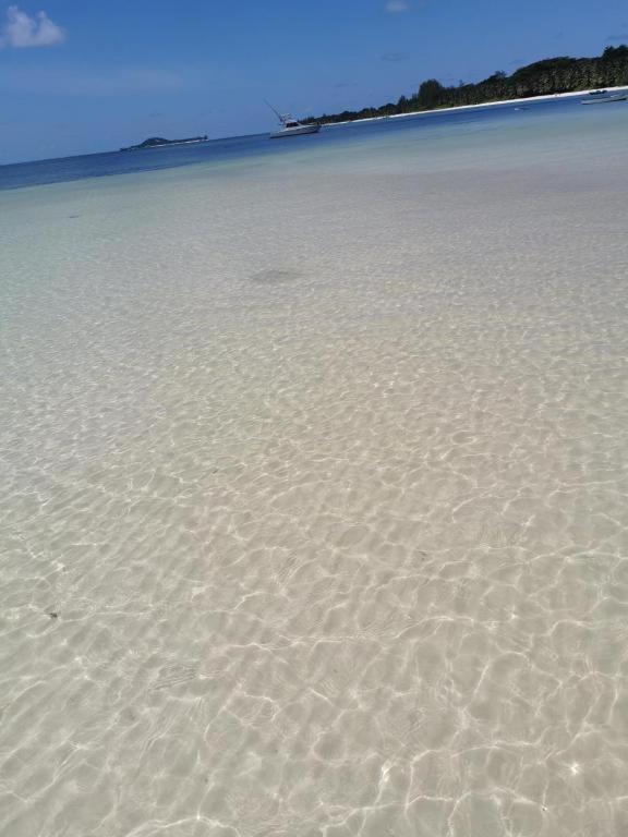 Diamond Plaza Otel Grand Anse  Dış mekan fotoğraf