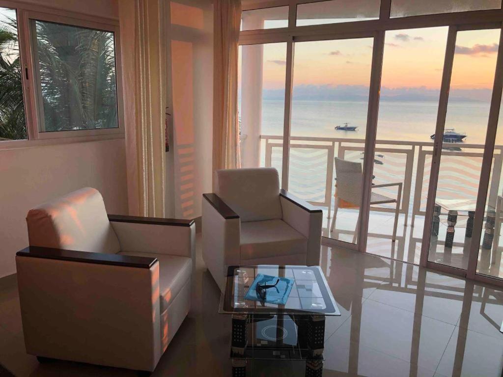 Diamond Plaza Otel Grand Anse  Dış mekan fotoğraf